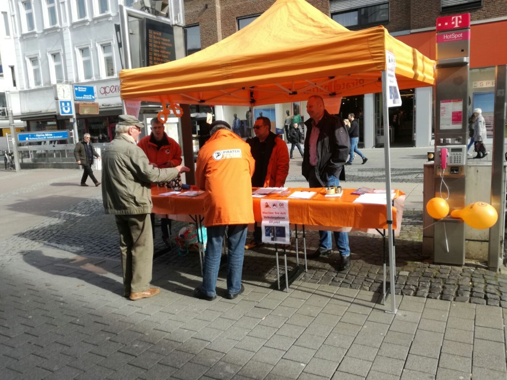 Informationsstand der Herner Piraten